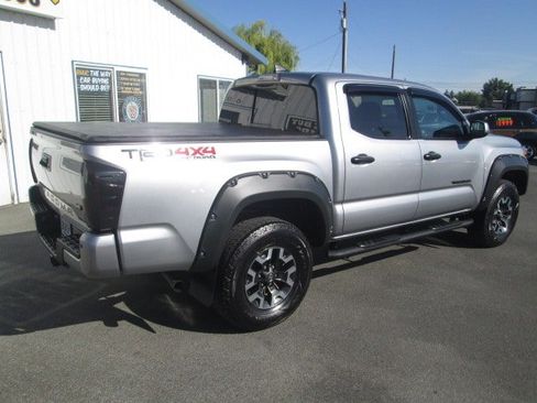 Used 2021 Toyota Tacoma TRD Off-Road image 6