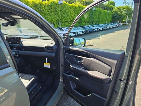 New 2026 Honda Pilot TrailSport image 13