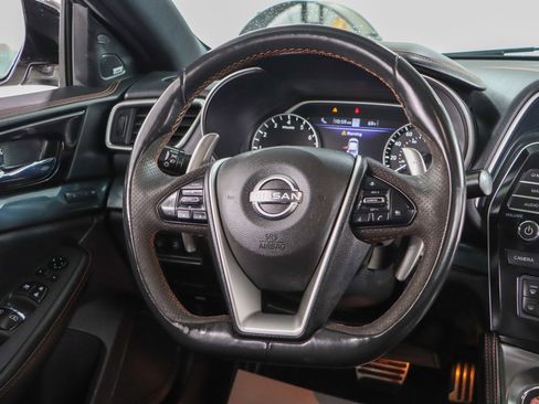 Used 2023 Nissan Maxima SR w/ Sport Mat Group FWD image 12