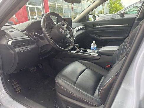 Used 2024 Nissan Altima 2.5 SR w/ SR Premium Package AWD/4WD image 6