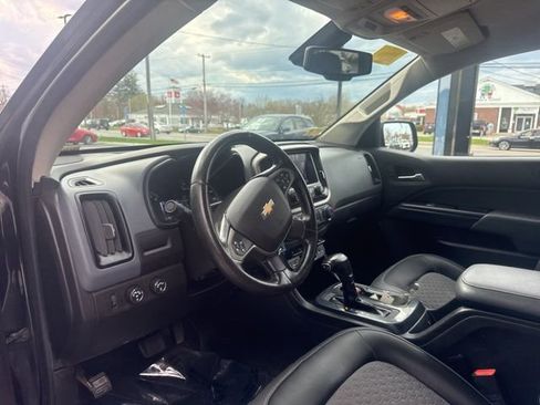 Used 2017 Chevrolet Colorado Z71 AWD/4WD image 8