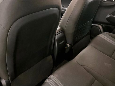 Used 2023 Hyundai Venue SEL FWD image 10