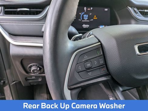 Used 2023 Jeep Grand Cherokee L Limited w/ Luxury Tech Group II RWD image 22