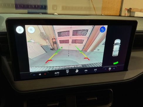 New 2025 Ford Maverick XL w/ Equipment Group 101A image 15