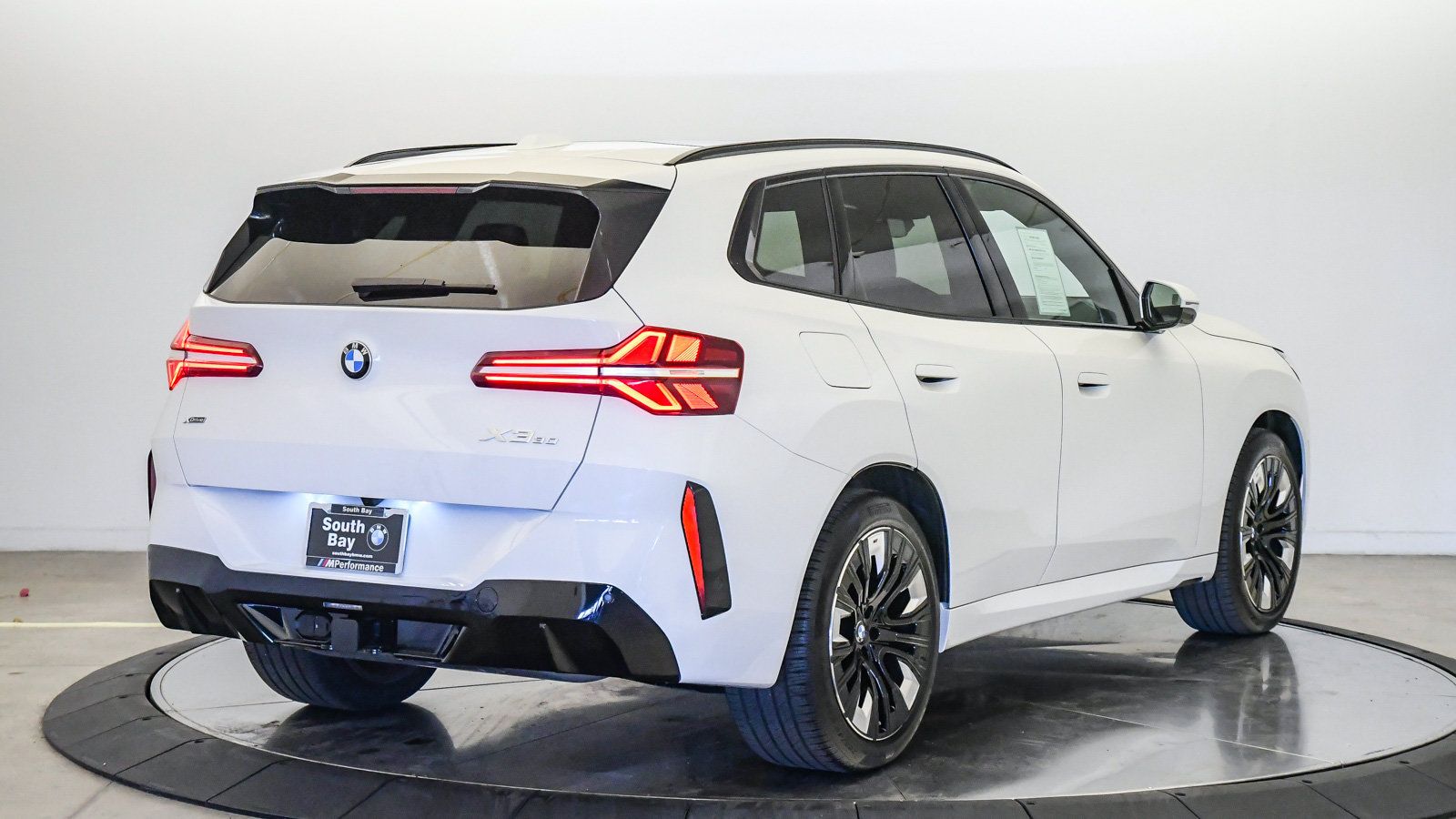 Used 2026 BMW X3 xDrive30i w/ Premium Package AWD/4WD image 4