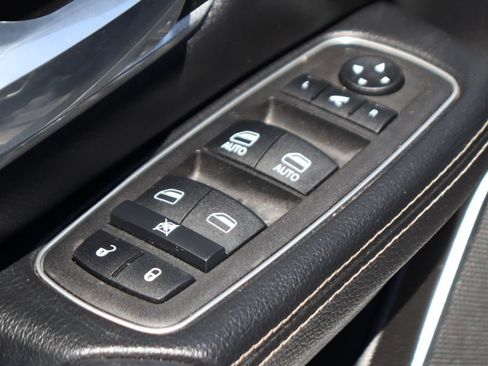Used 2023 RAM 1500 Laramie RWD image 16