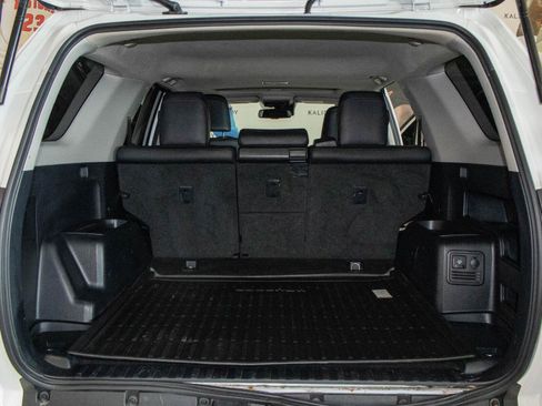 Used 2021 Toyota 4Runner Venture w/ Moonroof Package AWD/4WD image 25
