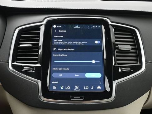 Used 2024 Volvo XC90 B6 Ultimate AWD/4WD image 18