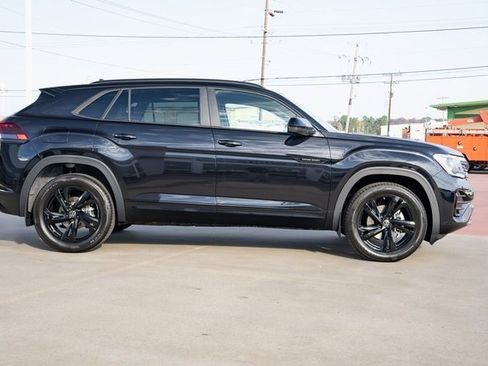 New 2026 Volkswagen Atlas Cross Sport SEL R-Line image 7