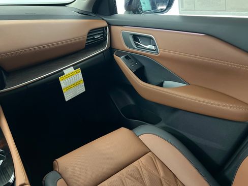 New 2026 Nissan Rogue Platinum AWD/4WD image 10