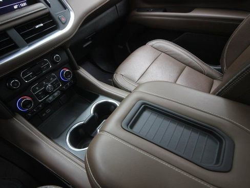 Used 2021 Chevrolet Tahoe High Country image 22