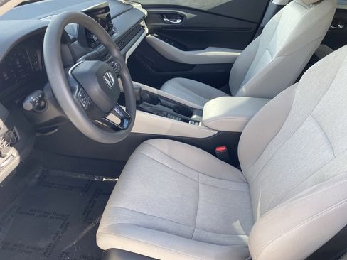 Used 2023 Honda Accord EX image 15