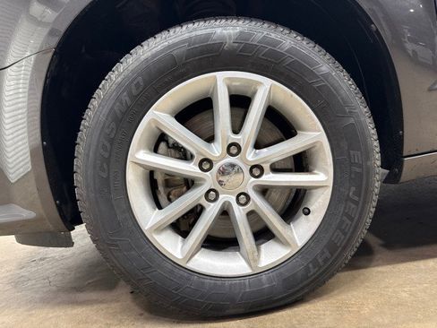 Used 2019 Dodge Grand Caravan SXT FWD image 40
