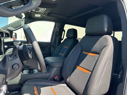 New 2026 GMC Sierra 1500 AT4 w/ AT4 Premium Package AWD/4WD image 17