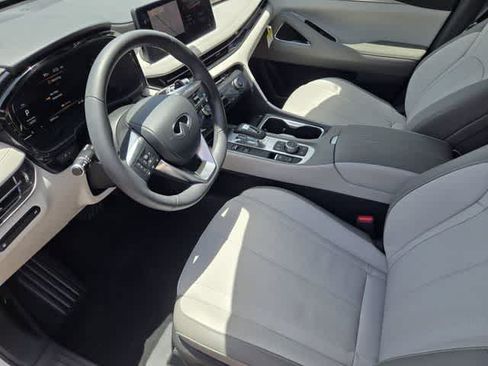 Certified 2026 INFINITI QX60 Luxe w/ Cargo Package AWD/4WD image 2