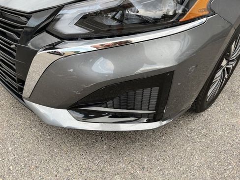 Used 2024 Nissan Altima 2.5 SV image 3