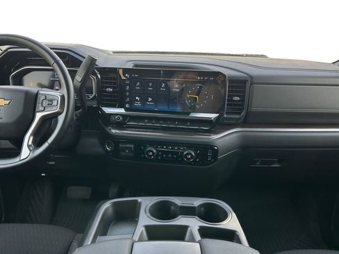 Used 2024 Chevrolet Silverado 2500 LT w/ Convenience Package AWD/4WD image 13