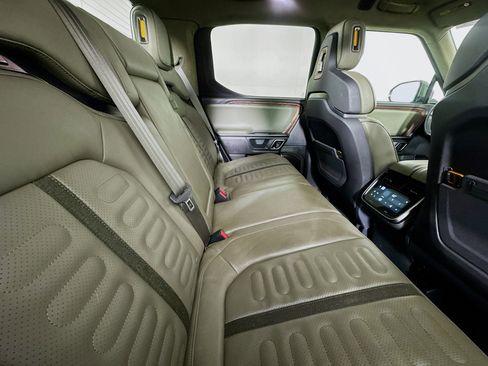 Used 2022 Rivian R1T Launch Edition image 24