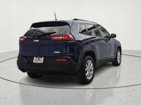 Used 2018 Jeep Cherokee Latitude Plus image 8