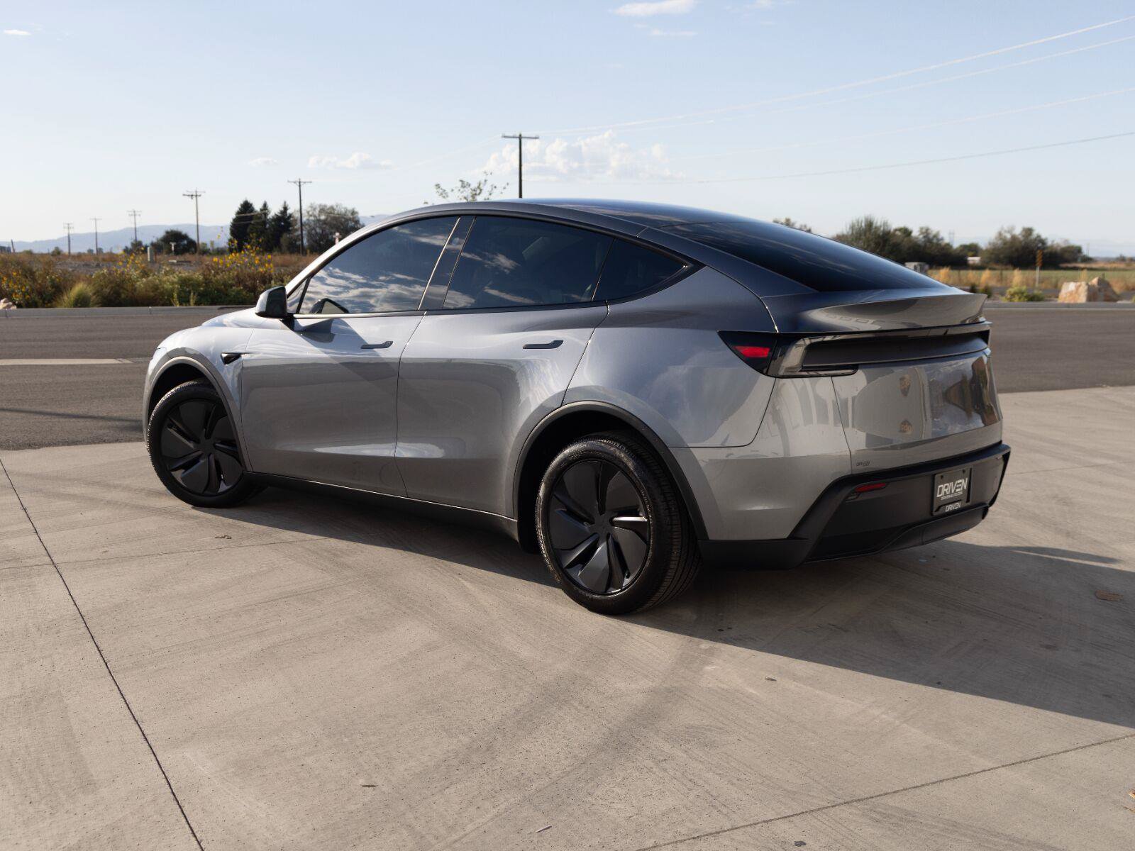 Used 2026 Tesla Model Y Long Range AWD/4WD image 5