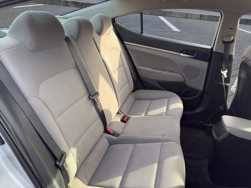 Used 2020 Hyundai Elantra SE image 13