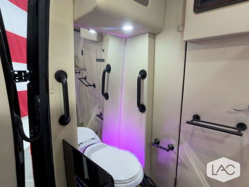 Used 2019 Mercedes-Benz Sprinter 170 Cargo image 10