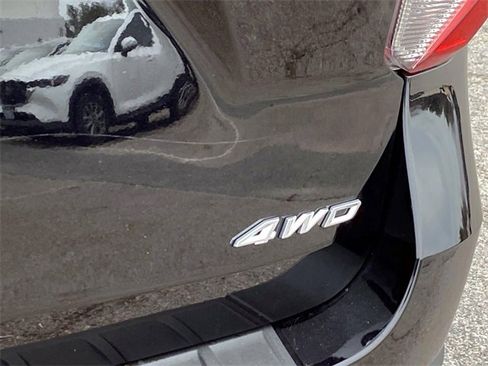 Used 2023 Ford Explorer XLT w/ Equipment Group 202A image 6