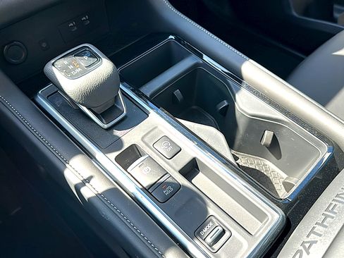 New 2026 Nissan Pathfinder SL w/ SL Premium Package image 26