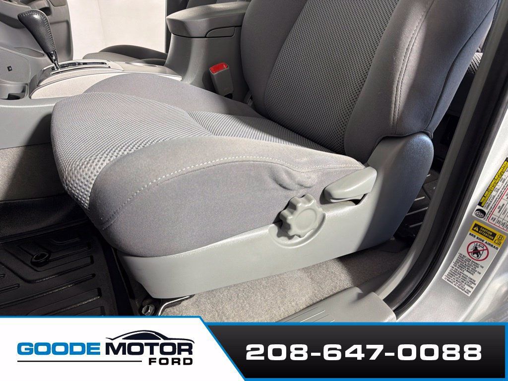 Used 2010 Toyota Tacoma PreRunner RWD image 12