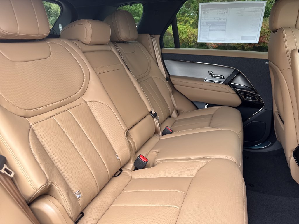New 2027 Land Rover Range Rover Sport SE AWD/4WD image 17