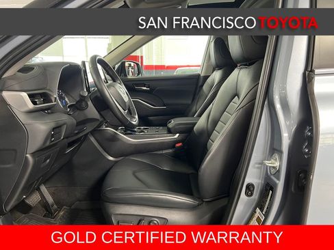 Certified 2024 Toyota Highlander XLE AWD/4WD image 12