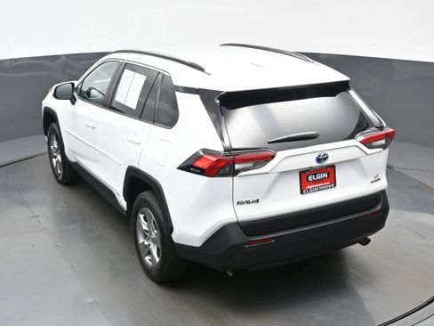 Used 2024 Toyota RAV4 LE AWD/4WD image 36