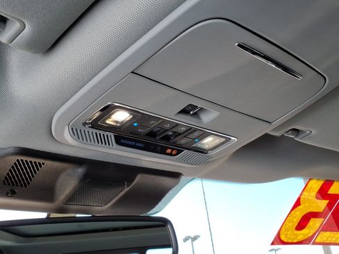 Used 2023 Ford F250 Lariat w/ Sport Appearance Package image 24