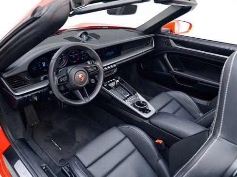 Certified 2024 Porsche 911 Carrera S image 4