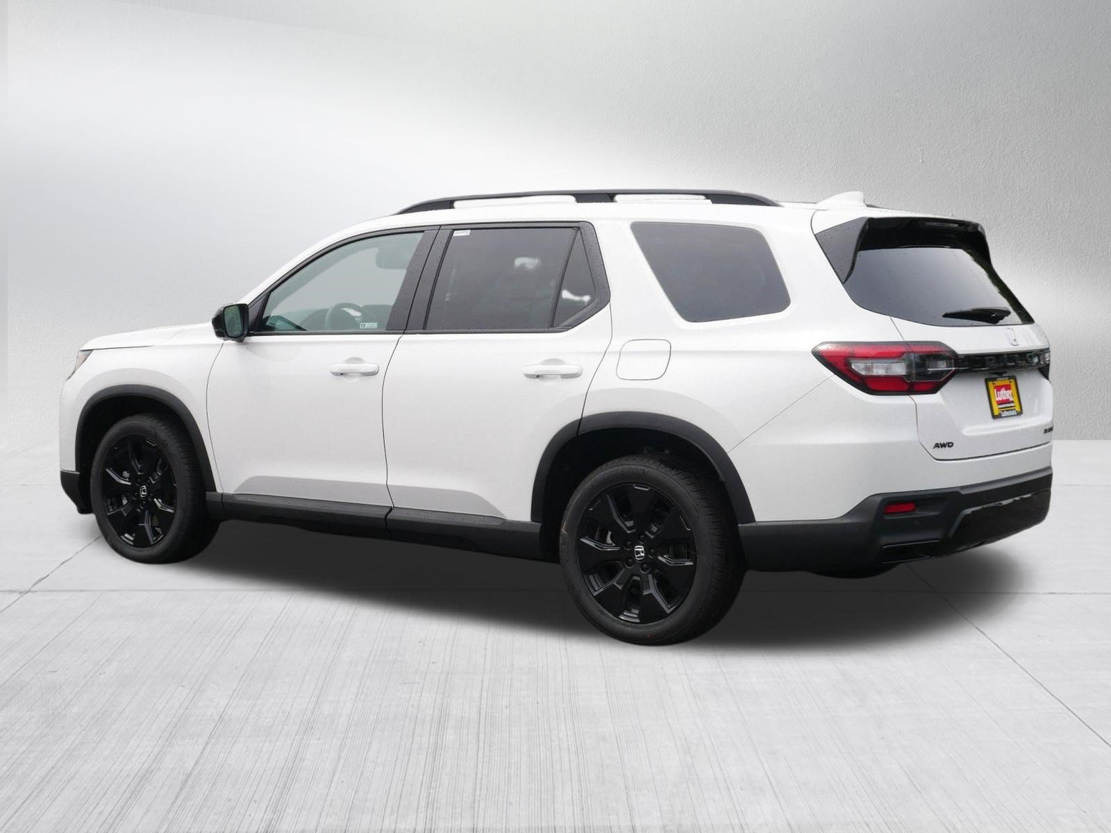 New 2026 Honda Pilot Black Edition image 5