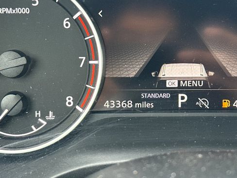 Certified 2024 Nissan Rogue SV image 25