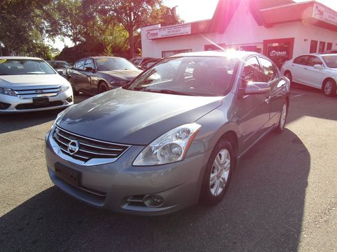 Used 2011 Nissan Altima 2.5 S w/ Convenience Pkg FWD image 6