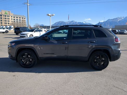 Used 2023 Jeep Cherokee Altitude Lux image 3