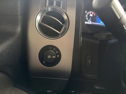 Used 2017 Ford Expedition XLT w/ Equipment Group 202A image 18