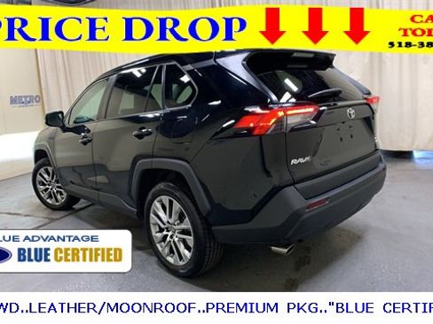 Used 2022 Toyota RAV4 XLE Premium image 6