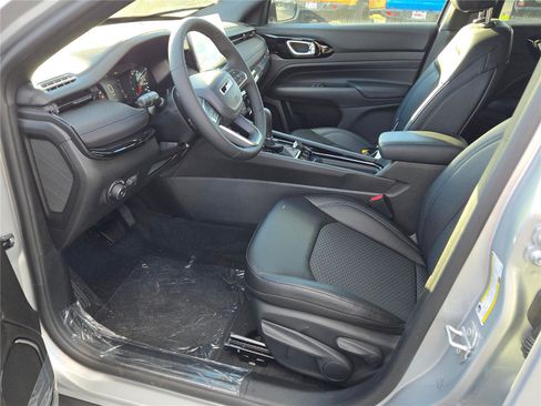 New 2026 Jeep Compass Latitude image 26