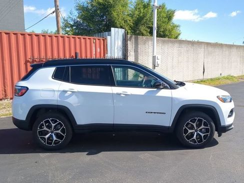 Used 2025 Jeep Compass Limited AWD/4WD image 7
