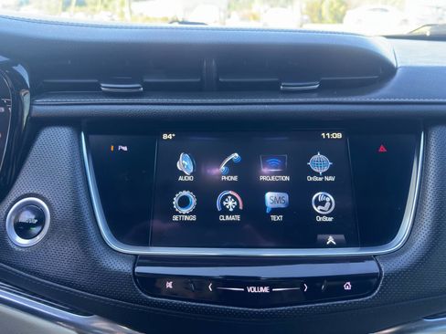 Used 2017 Cadillac XT5 Base 4dr SUV image 26