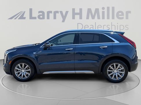 Used 2021 Cadillac XT4 Premium Luxury AWD/4WD image 2