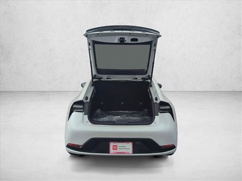 Used 2025 Toyota Prius Plug-In Hybrid image 6