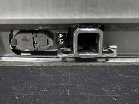 Used 2025 Ford Explorer ST-Line w/ Premium Package image 40