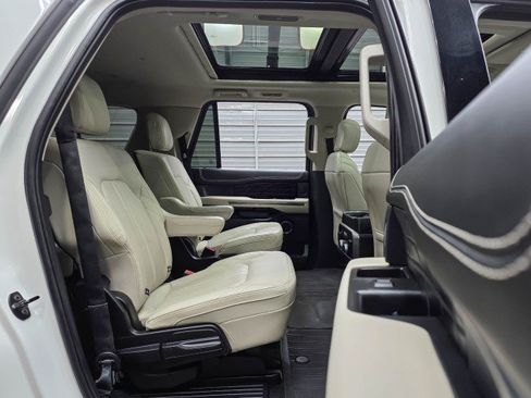 Used 2020 Ford Expedition Max Platinum AWD/4WD image 16