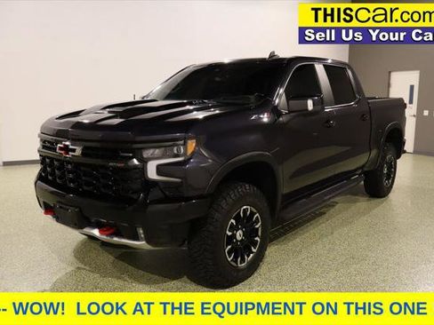 Used 2022 Chevrolet Silverado 1500 ZR2 w/ Technology Package image 3