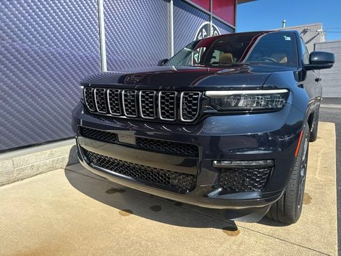 Used 2024 Jeep Grand Cherokee L Summit w/ High Altitude Package AWD/4WD image 18