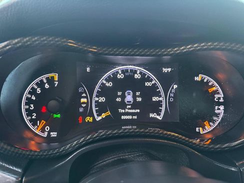 Used 2017 Jeep Grand Cherokee Altitude image 19